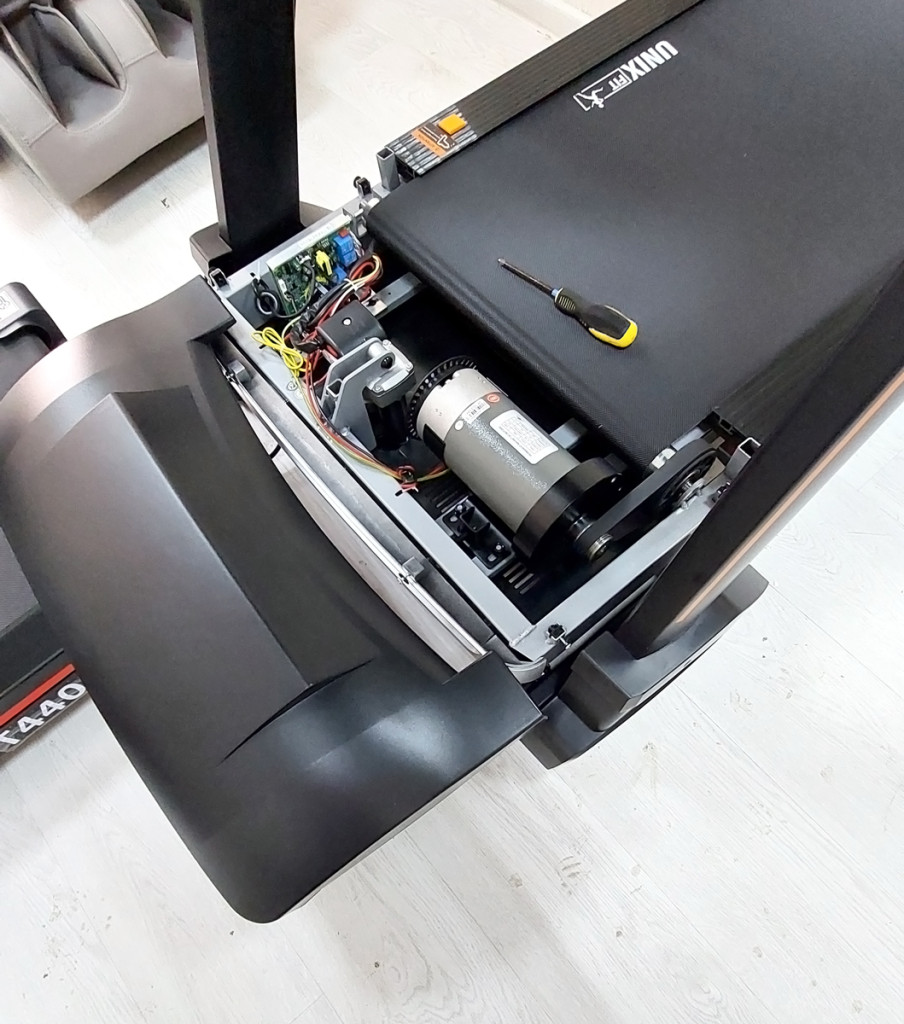 Чистка-моторного-отсека