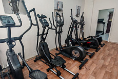 Что делает эллиптический тренажер?