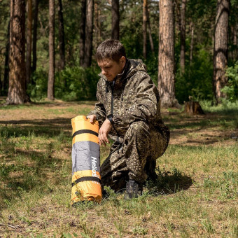 Коврик самонадувающийся с самонадувающейся подушкой Helios HS-004P