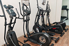 Что делает эллиптический тренажер?