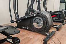 Что делает эллиптический тренажер?