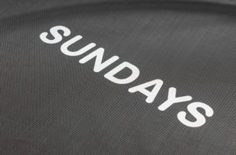 Батут Sundays Favorite Premium 8FT, с сеткой и лестницей (красный)
