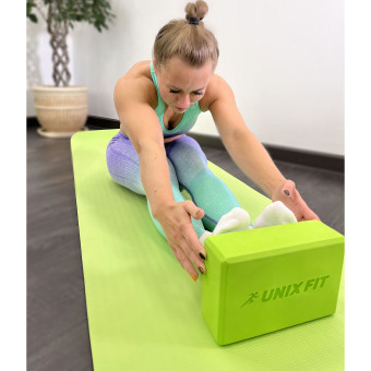 Коврик для йоги и фитнеса UNIX Fit (180 х 61 х 0,8 см, двусторонний, двуцветный, зеленый)