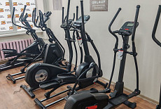 Что делает эллиптический тренажер?